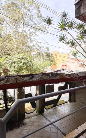Casa à venda com 230m², 2 quartos e 2 vagas Casa à venda com 230m², 2 quartos e 2 vagasVista da Sala
