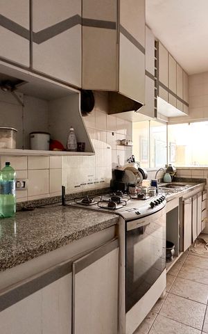 Casa à venda com 230m², 2 quartos e 2 vagas Casa à venda com 230m², 2 quartos e 2 vagasCozinha