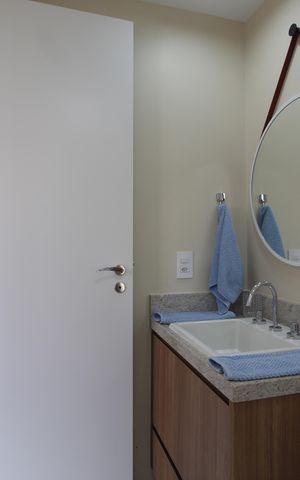 Apartamento à venda com 79m², 2 quartos e 2 vagasBanheiro da Suíte 1