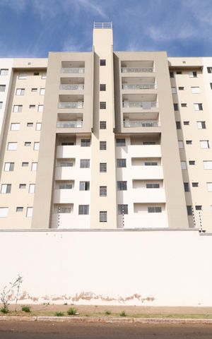Apartamento para alugar com 65m², 2 quartos e 1 vagaFachada
