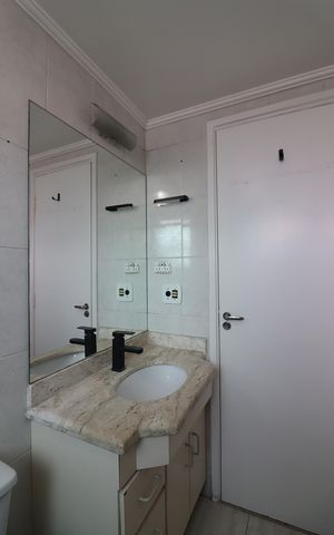Apartamento para alugar com 59m², 2 quartos e 1 vagaQuarto 1 - Suíte Banheiro 