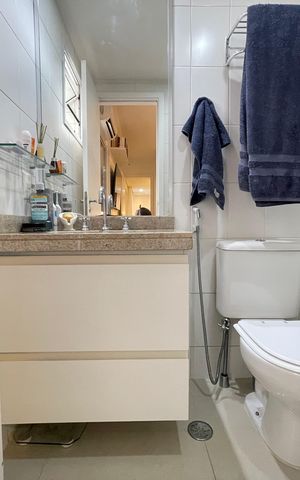 Apartamento à venda com 87m², 2 quartos e 2 vagas Apartamento à venda com 87m², 2 quartos e 2 vagasBanheiro da Suíte 1