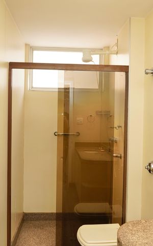 Apartamento à venda com 120m², 4 quartos e 1 vaga Apartamento à venda com 120m², 4 quartos e 1 vagaBanheiro Social