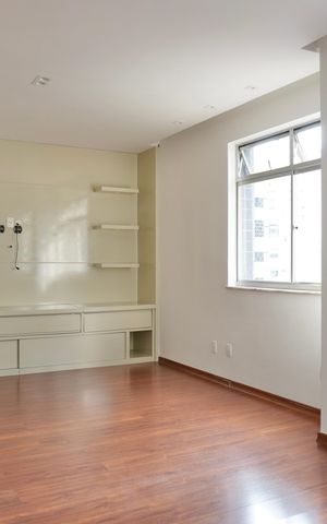 Apartamento à venda com 120m², 4 quartos e 1 vaga Apartamento à venda com 120m², 4 quartos e 1 vagaSala