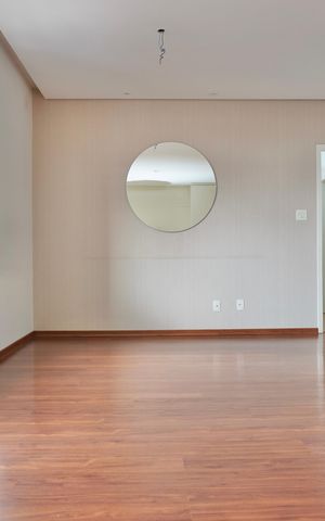 Apartamento à venda com 120m², 4 quartos e 1 vaga Apartamento à venda com 120m², 4 quartos e 1 vagaSala