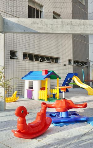 Apartamento à venda com 120m², 4 quartos e 1 vaga Apartamento à venda com 120m², 4 quartos e 1 vagaÁrea comum - Playground