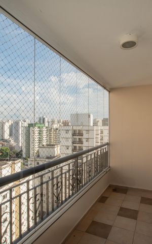Apartamento à venda com 105m², 3 quartos e 2 vagas Apartamento à venda com 105m², 3 quartos e 2 vagasVaranda