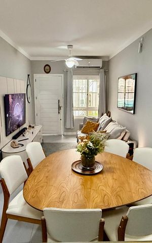 Casa à venda com 82m², 3 quartos e 3 vagas Casa à venda com 82m², 3 quartos e 3 vagasSala