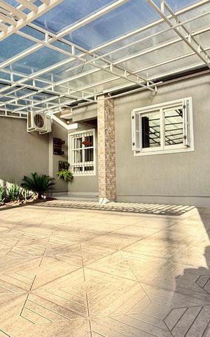 Casa à venda com 82m², 3 quartos e 3 vagas