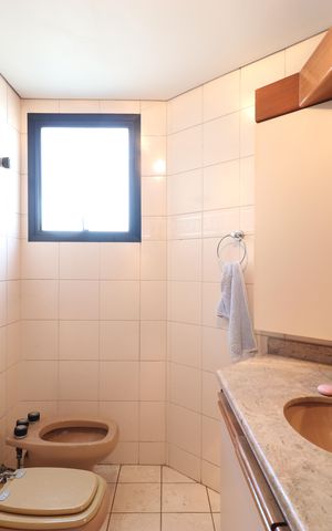 Apartamento à venda com 171m², 4 quartos e 4 vagasBanheiro da Suíte