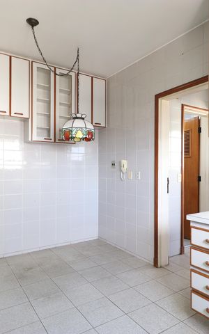 Apartamento à venda com 171m², 4 quartos e 4 vagasCozinha 
