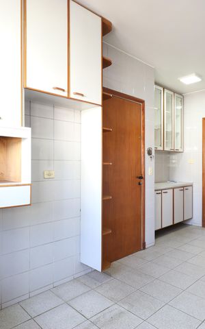Apartamento à venda com 171m², 4 quartos e 4 vagasCozinha 