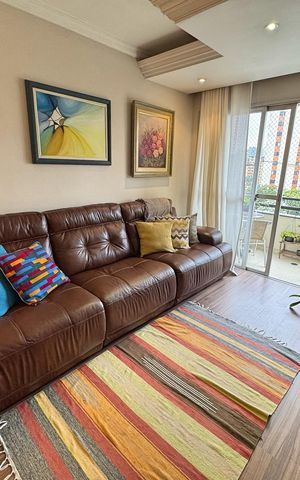 Apartamento à venda com 84m², 3 quartos e 2 vagas Apartamento à venda com 84m², 3 quartos e 2 vagasSala