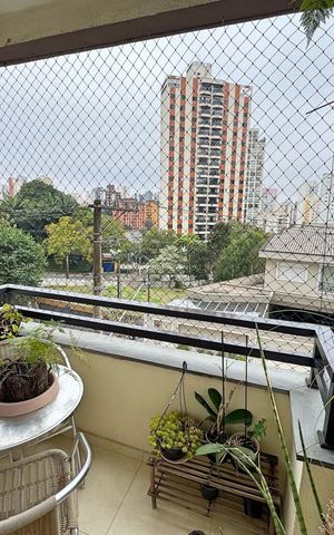 Apartamento à venda com 84m², 3 quartos e 2 vagas Apartamento à venda com 84m², 3 quartos e 2 vagasVaranda