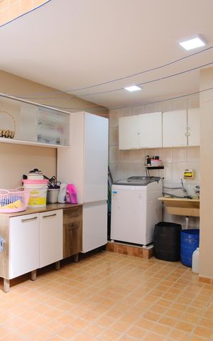 Casa à venda com 216m², 3 quartos e 1 vagaÁrea de Serviço