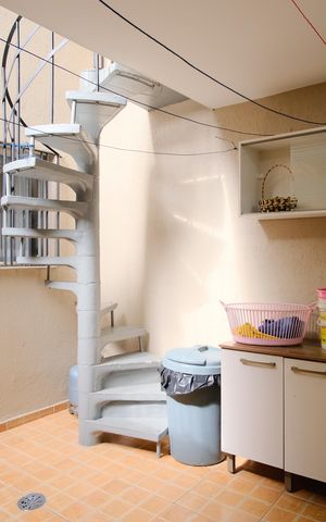 Casa à venda com 216m², 3 quartos e 1 vagaÁrea de Serviço