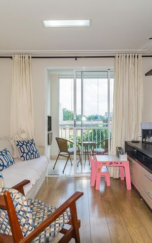 Apartamento à venda com 77m², 3 quartos e 1 vaga Apartamento à venda com 77m², 3 quartos e 1 vagaSala