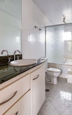 Casa de condomínio à venda com 170m², 3 quartos e 3 vagas