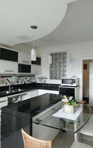 Apartamento à venda com 176m², 3 quartos e 2 vagasCozinha