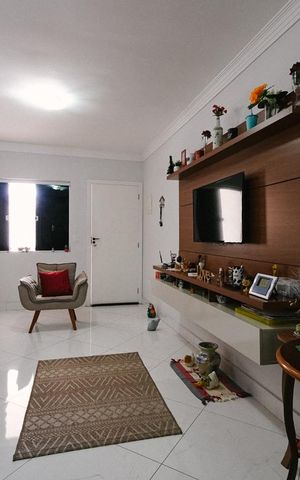 Casa à venda com 168m², 3 quartos e 2 vagas Casa à venda com 168m², 3 quartos e 2 vagasSala