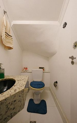 Casa à venda com 168m², 3 quartos e 2 vagas Casa à venda com 168m², 3 quartos e 2 vagasLavabo