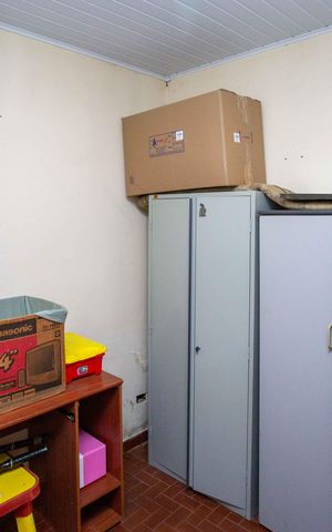 Casa à venda com 214m², 3 quartos e 4 vagasQuarto de Serviço
