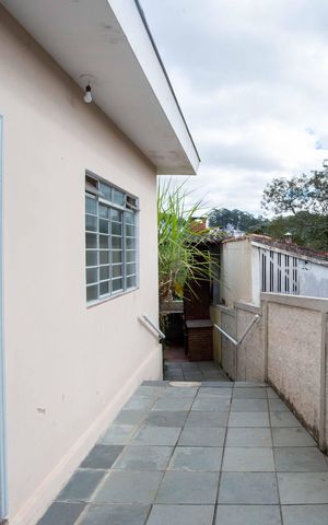 Casa à venda com 214m², 3 quartos e 4 vagasQuintal