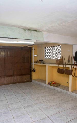 Casa à venda com 214m², 3 quartos e 4 vagasGaragem