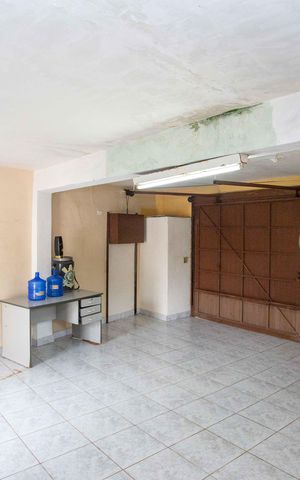 Casa à venda com 214m², 3 quartos e 4 vagasGaragem