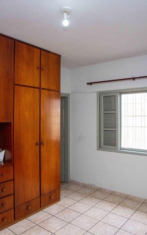 Casa à venda com 214m², 3 quartos e 4 vagasSuíte