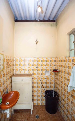 Casa à venda com 214m², 3 quartos e 4 vagasBanheiro de serviço
