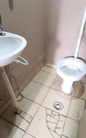 Casa para alugar com 150m², 3 quartos e 4 vagasBanheiro externo