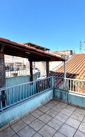 Casa à venda com 149m², 3 quartos e 2 vagasVaranda 