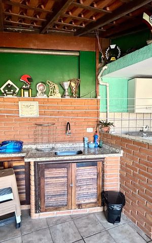 Casa à venda com 149m², 3 quartos e 2 vagasÁrea gourmet