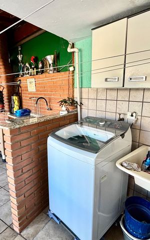 Casa à venda com 149m², 3 quartos e 2 vagasÁrea de serviço 