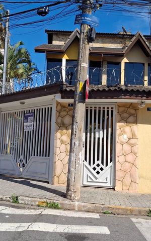 Casa à venda com 139m², 3 quartos e 3 vagas