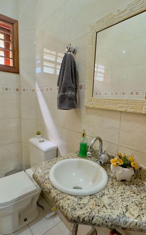 Casa à venda com 167m², 4 quartos e 4 vagas Casa à venda com 167m², 4 quartos e 4 vagasBanheiro da Suíte 3