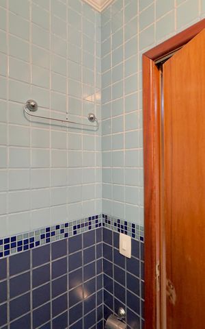 Casa à venda com 167m², 4 quartos e 4 vagas Casa à venda com 167m², 4 quartos e 4 vagasBanheiro da Suíte 2