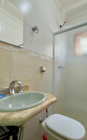 Casa à venda com 167m², 4 quartos e 4 vagas Casa à venda com 167m², 4 quartos e 4 vagasBanheiro da Suíte 3
