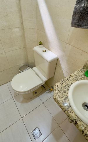 Casa à venda com 167m², 4 quartos e 4 vagas Casa à venda com 167m², 4 quartos e 4 vagasLavabo
