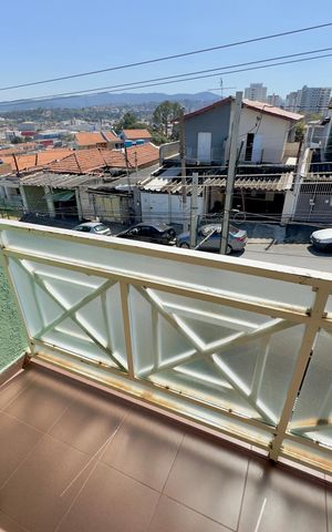 Casa à venda com 167m², 4 quartos e 4 vagas Casa à venda com 167m², 4 quartos e 4 vagasVaranda suíte 1