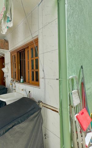 Casa à venda com 167m², 4 quartos e 4 vagas Casa à venda com 167m², 4 quartos e 4 vagasÁrea de Serviço
