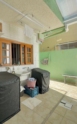 Casa à venda com 167m², 4 quartos e 4 vagas Casa à venda com 167m², 4 quartos e 4 vagasÁrea de Serviço