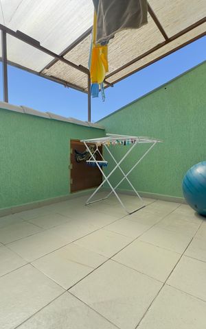 Casa à venda com 167m², 4 quartos e 4 vagas Casa à venda com 167m², 4 quartos e 4 vagasVaranda do quarto