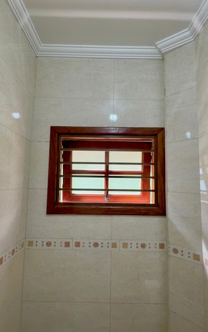 Casa à venda com 167m², 4 quartos e 4 vagas Casa à venda com 167m², 4 quartos e 4 vagasLavabo