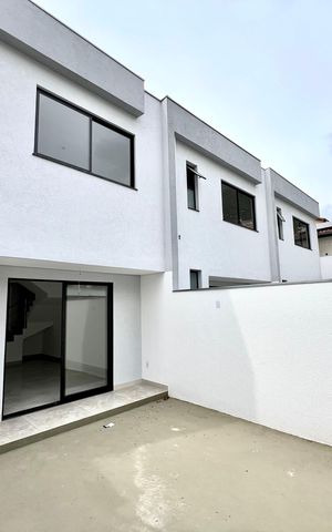 Casa à venda com 160m², 3 quartos e 2 vagas Casa à venda com 160m², 3 quartos e 2 vagasEntrada