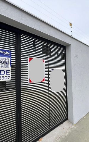 Casa à venda com 160m², 3 quartos e 2 vagas Casa à venda com 160m², 3 quartos e 2 vagasFachada