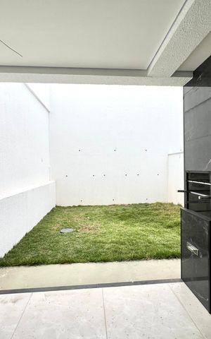 Casa à venda com 160m², 3 quartos e 2 vagas Casa à venda com 160m², 3 quartos e 2 vagasChurrasqueira