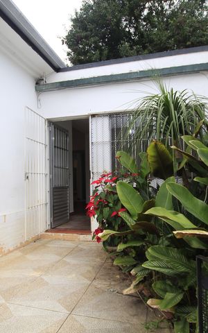 Casa à venda com 243m², 3 quartos e 2 vagasÁrea externa