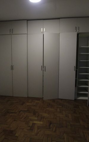 Casa à venda com 243m², 3 quartos e 2 vagasQuarto de serviço